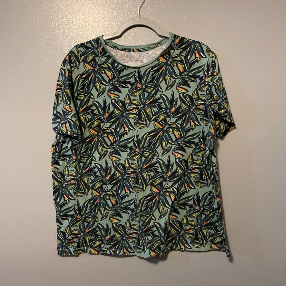 For the plant lover and vacation Dad look